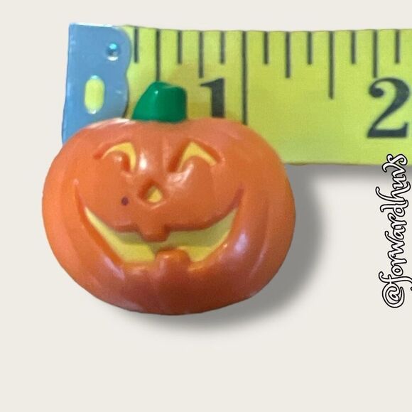 Set of Four Hallmark Vintage Button Covers – Jack-O-Lantern Design - Picture 11 of 12